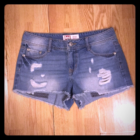 lei ashley low rise shorts
